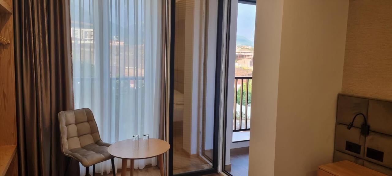 Sibb Hotel Tiranë Ngoại thất bức ảnh