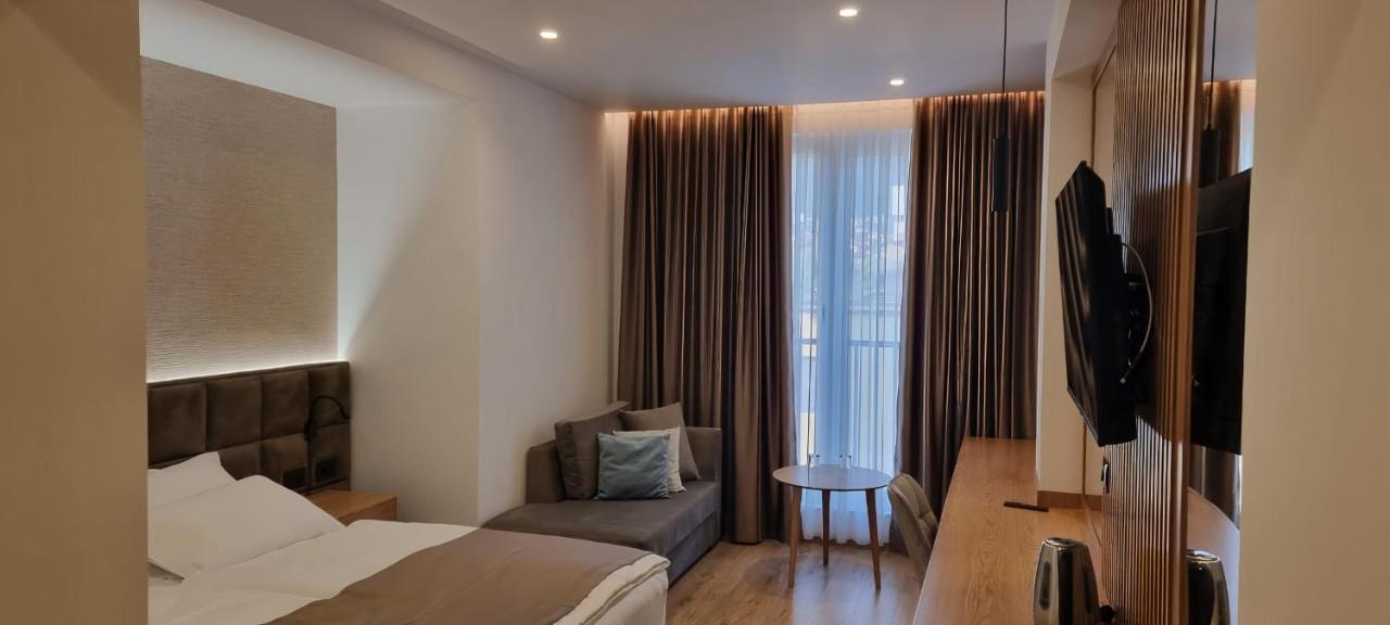 Sibb Hotel Tiranë Ngoại thất bức ảnh