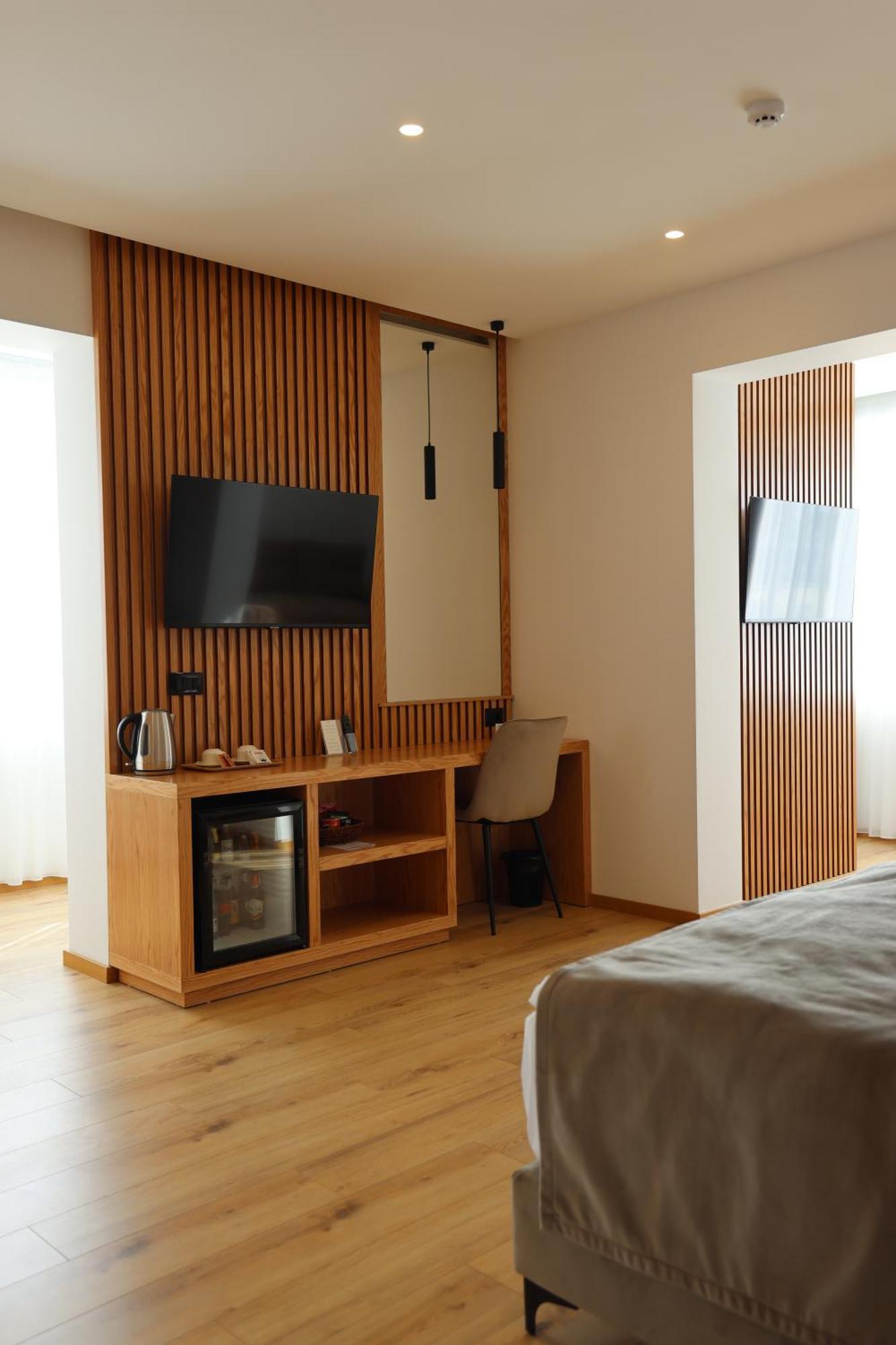 Sibb Hotel Tiranë Ngoại thất bức ảnh