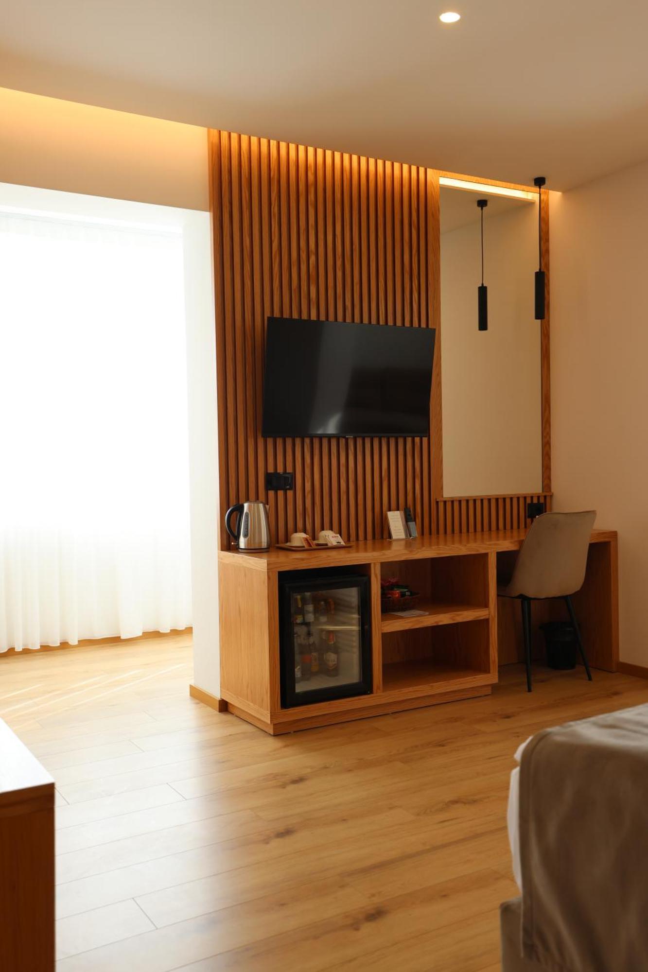 Sibb Hotel Tiranë Ngoại thất bức ảnh