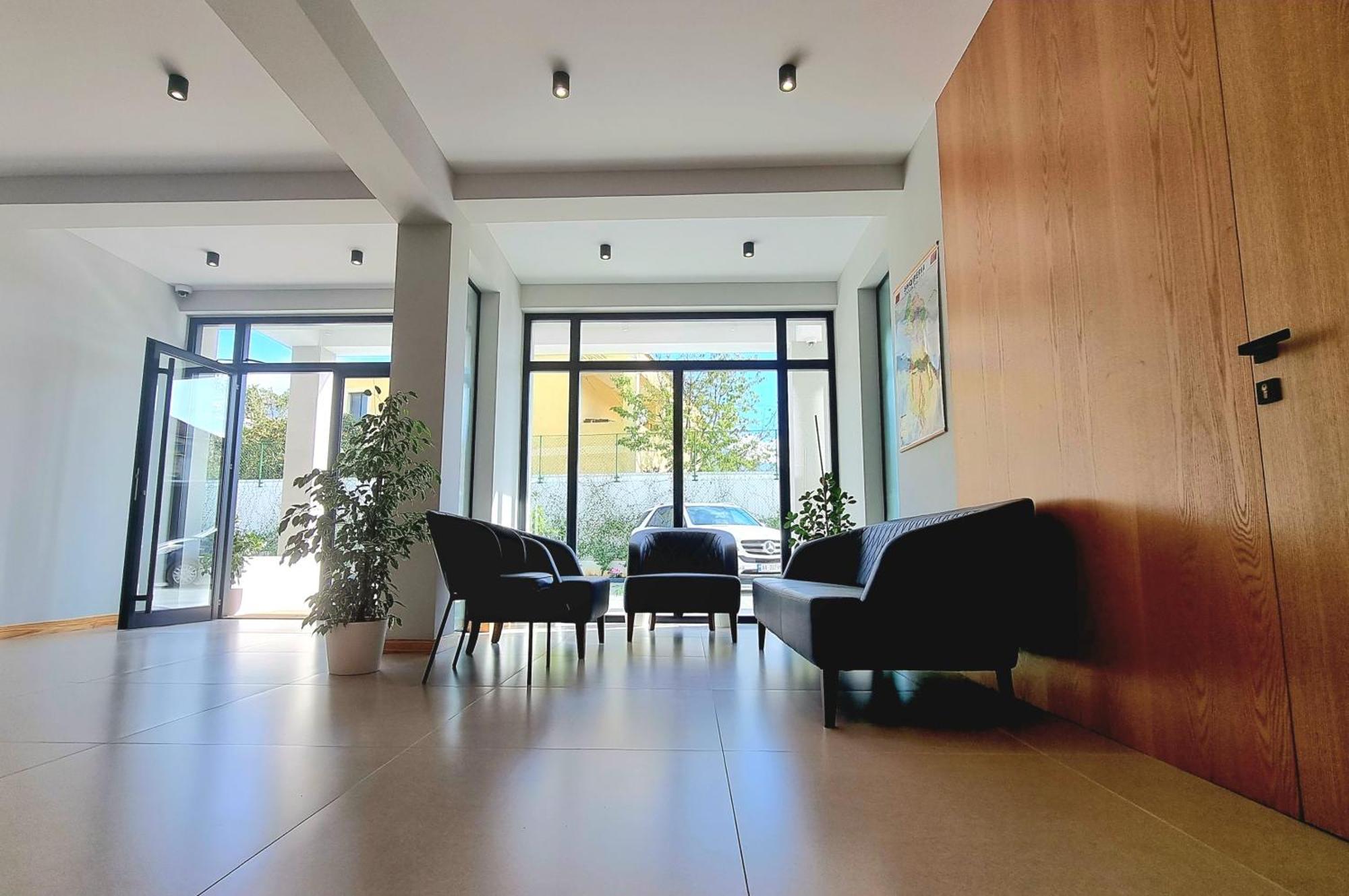 Sibb Hotel Tiranë Ngoại thất bức ảnh