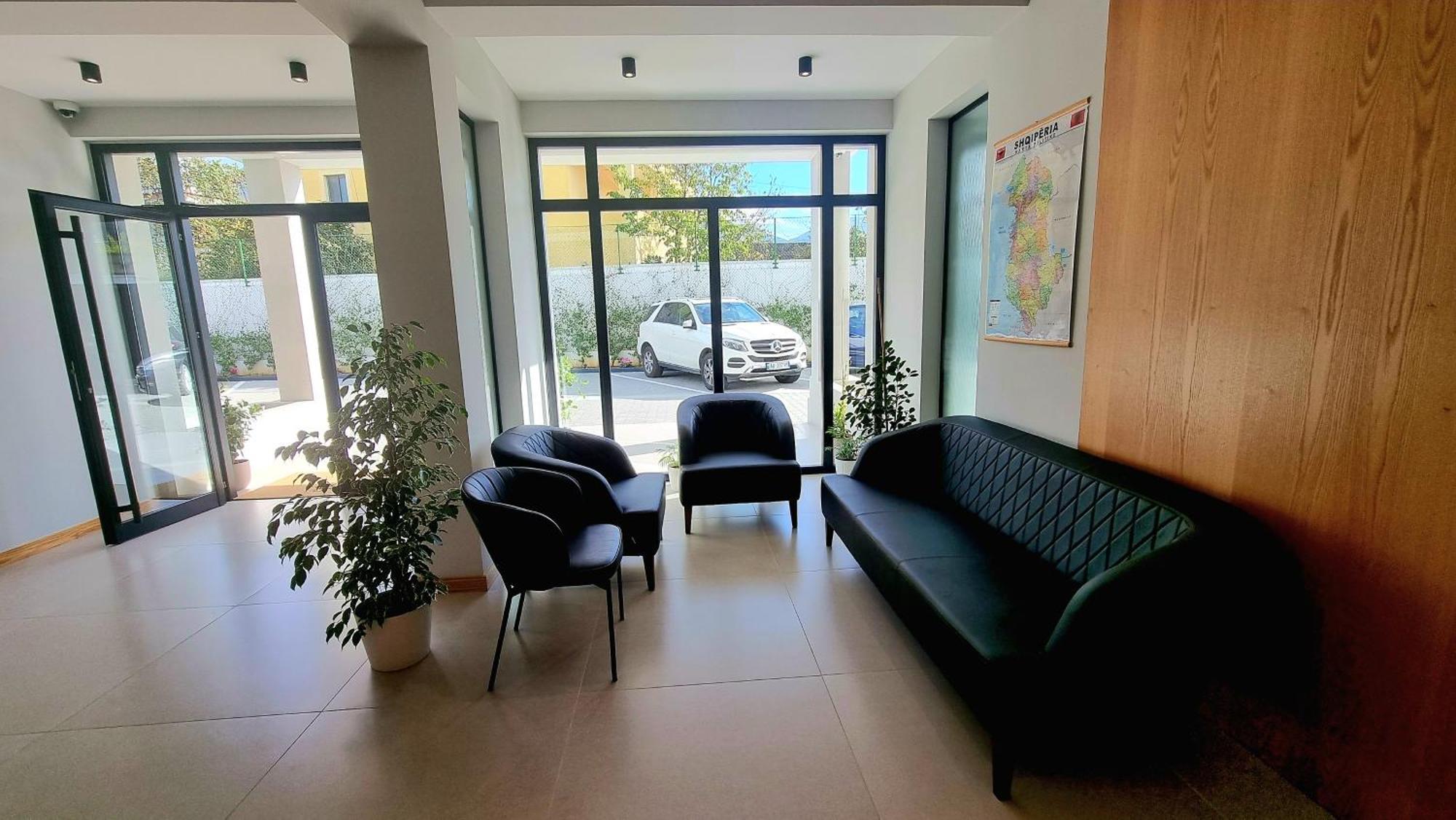 Sibb Hotel Tiranë Ngoại thất bức ảnh