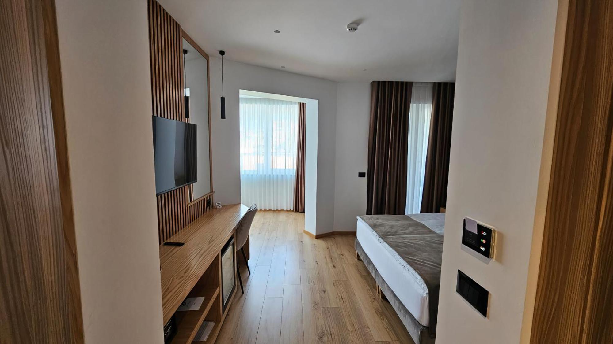 Sibb Hotel Tiranë Ngoại thất bức ảnh