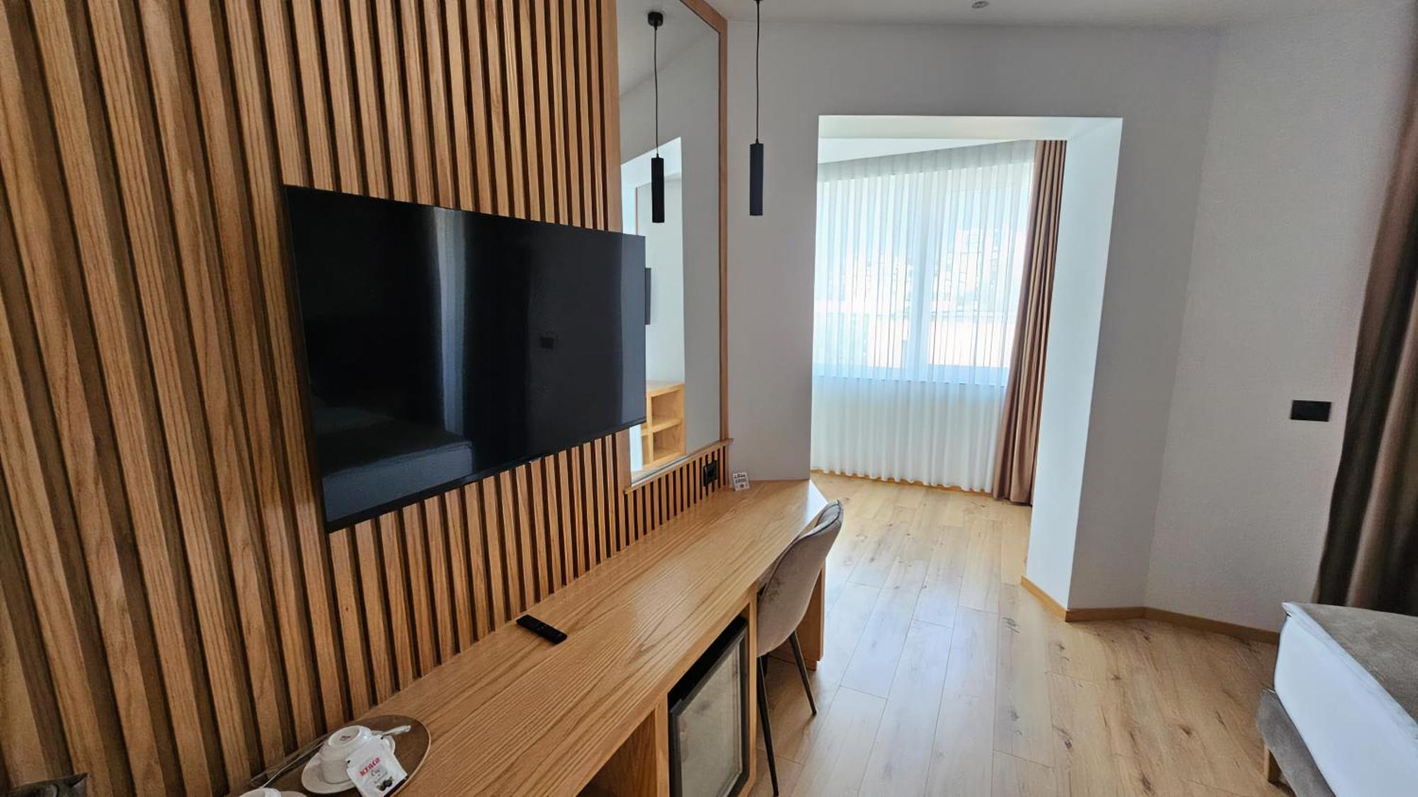Sibb Hotel Tiranë Ngoại thất bức ảnh