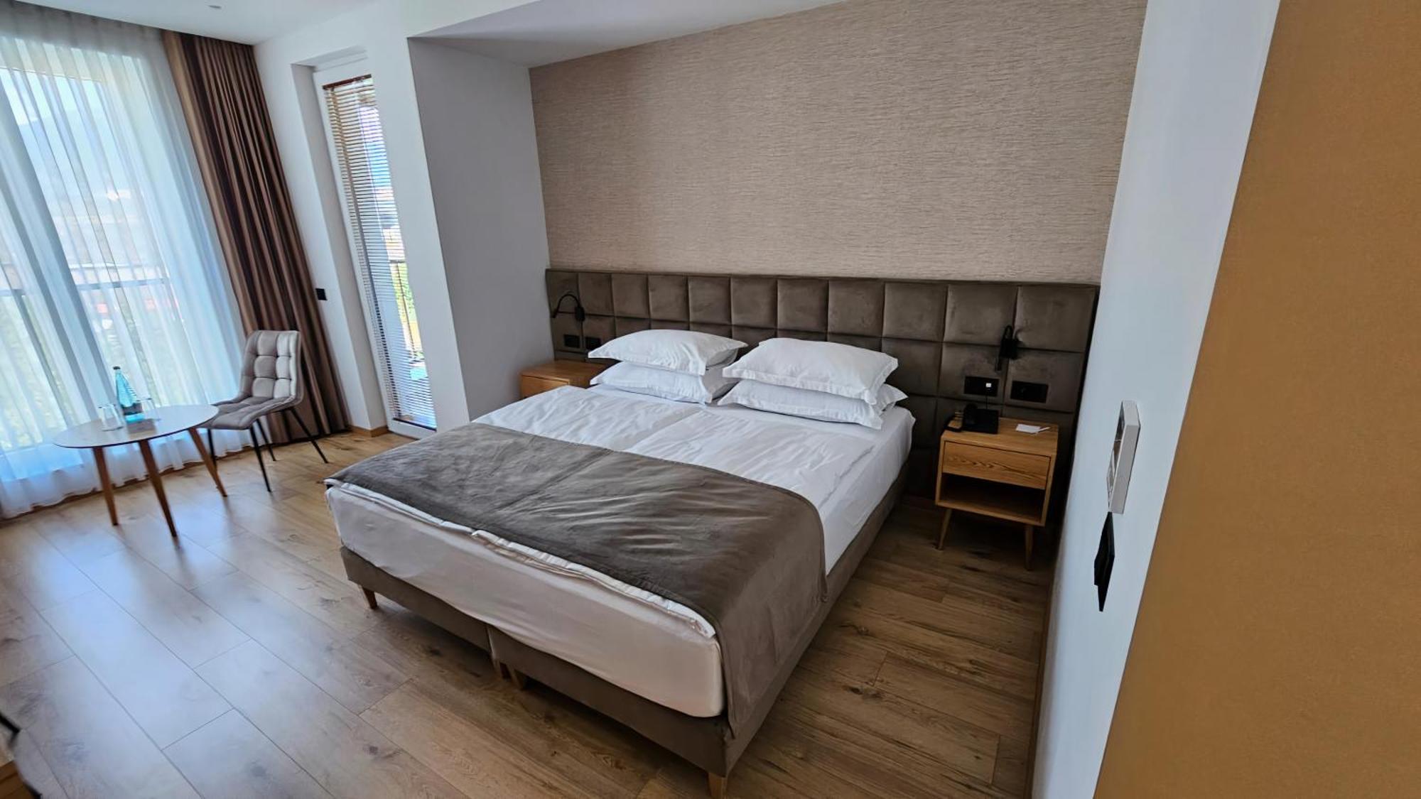 Sibb Hotel Tiranë Ngoại thất bức ảnh